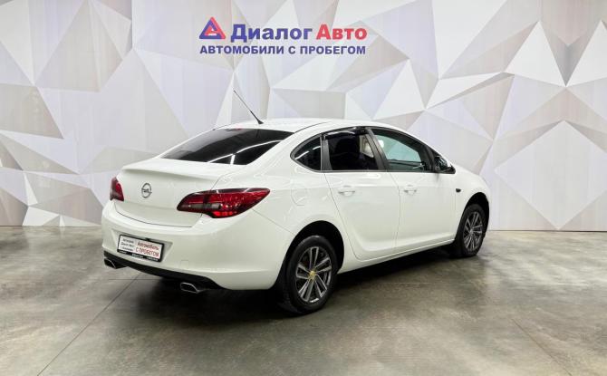 Opel Astra J Рестайлинг с пробегом 2012 года, цена 580 000 рублей, 230236 км, седан, Автокод Объявления