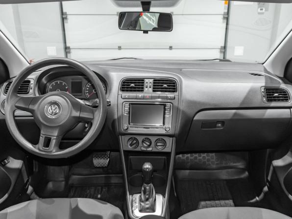 Volkswagen Polo V с пробегом 2015 года, цена 1 000 000 рублей, 167855 км, седан, Автокод Объявления