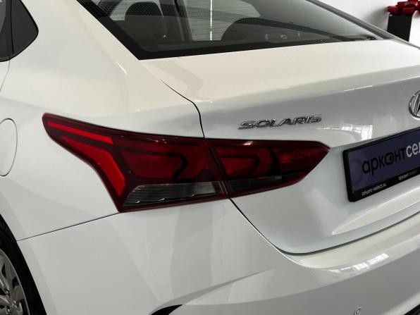 Hyundai Solaris II Рестайлинг с пробегом 2021 года, цена 1 390 000 рублей, 46627 км, седан, Автокод Объявления