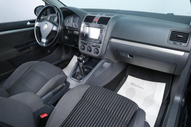 Volkswagen Golf V с пробегом 2007 года, цена 729 000 рублей, 302900 км, хэтчбек, Автокод Объявления