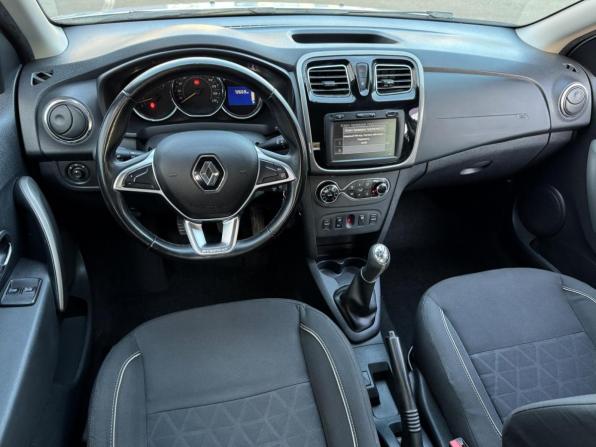 Renault Sandero II с пробегом 2018 года, цена 1 099 000 рублей, 72669 км, хэтчбек, Автокод Объявления