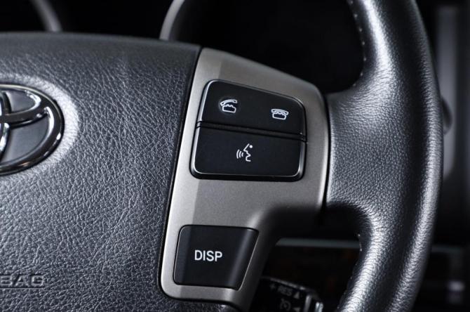 Toyota Land Cruiser 200 Series с пробегом 2011 года, цена 3 849 000 рублей, 282000 км, внедорожник, Автокод Объявления