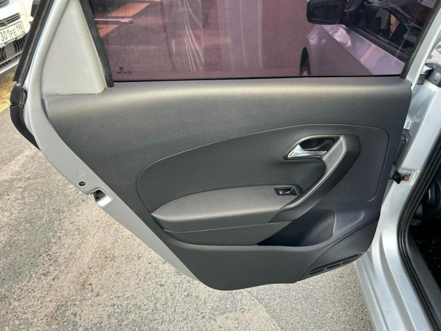 Volkswagen Polo V Рестайлинг Санкт-Петербург  - изображение 18