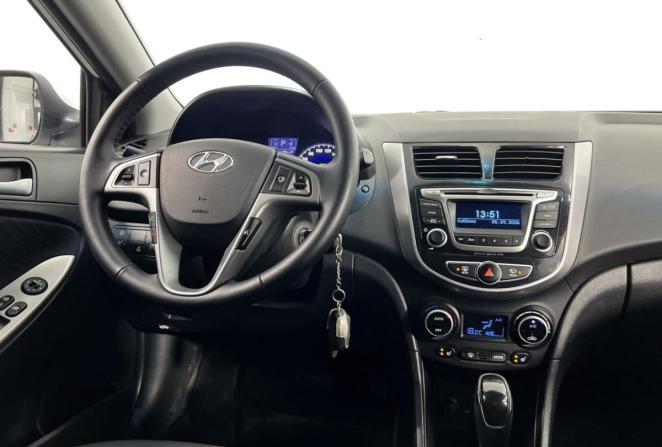 Hyundai Solaris I Рестайлинг с пробегом 2015 года, цена 1 260 000 рублей, 113325 км, седан, Автокод Объявления