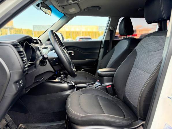Kia Soul II Рестайлинг с пробегом 2019 года, цена 1 555 000 рублей, 120000 км, хэтчбек, Автокод Объявления