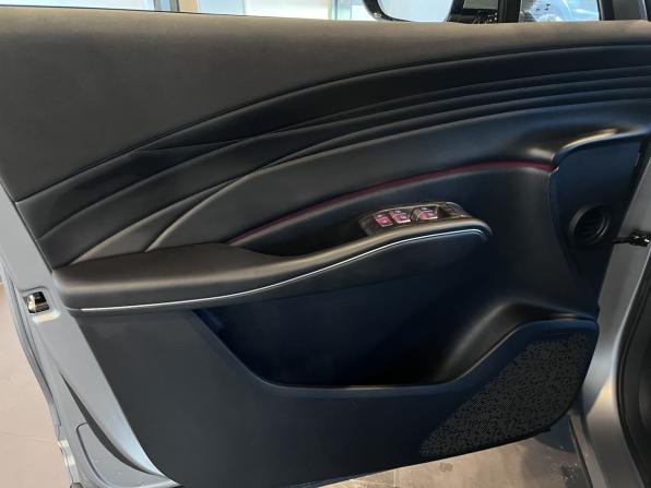 Omoda C7 с пробегом 2025 года, цена 2 880 000 рублей, 3801 км, внедорожник, Автокод Объявления