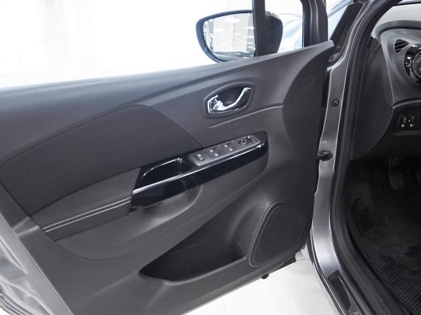 Renault Kaptur I с пробегом 2020 года, цена 1 553 000 рублей, 74337 км, внедорожник, Автокод Объявления
