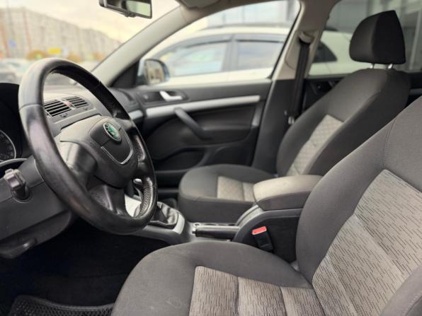 Skoda Octavia II (A5) Рестайлинг с пробегом 2011 года, цена 743 000 рублей, 236922 км, лифтбек, Автокод Объявления