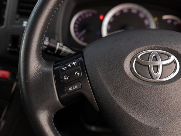 Toyota ISis I Рестайлинг с пробегом 2011 года, цена 1 280 000 рублей, 119487 км, компактвэн, Автокод Объявления