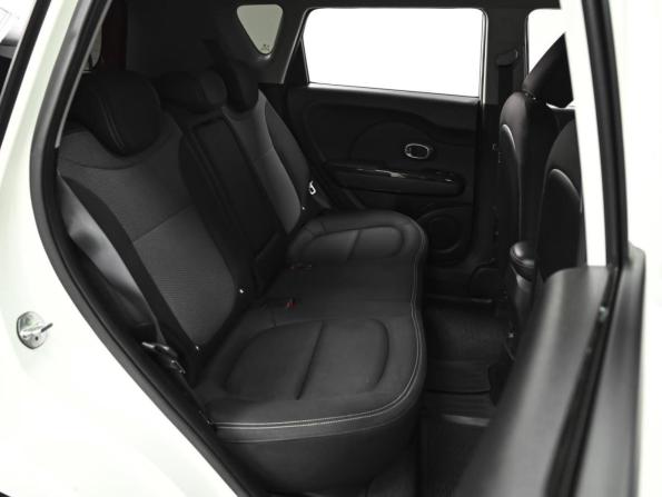 Kia Soul II Рестайлинг с пробегом 2017 года, цена 1 698 000 рублей, 128342 км, хэтчбек, Автокод Объявления