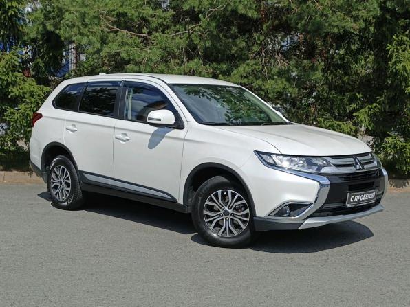 Mitsubishi Outlander III Рестайлинг 2 с пробегом 2017 года, цена 1 775 000 рублей, 176062 км, внедорожник, Автокод Объявления