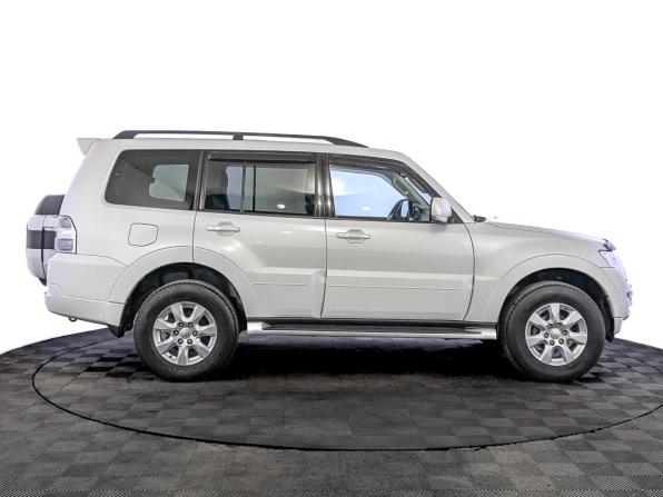 Mitsubishi Pajero IV Рестайлинг 2 с пробегом 2018 года, цена 2 900 000 рублей, 142613 км, внедорожник, Автокод Объявления
