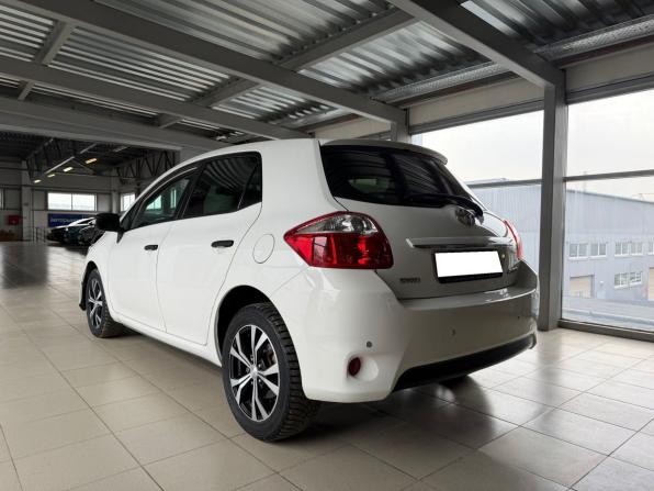 Toyota Auris I Рестайлинг с пробегом 2011 года, цена 929 000 рублей, 242000 км, хэтчбек, Автокод Объявления