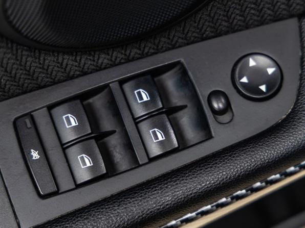 BMW 3 серии V (E90/E91/E92/E93) Рестайлинг с пробегом 2009 года, цена 998 000 рублей, 255817 км, седан, Автокод Объявления