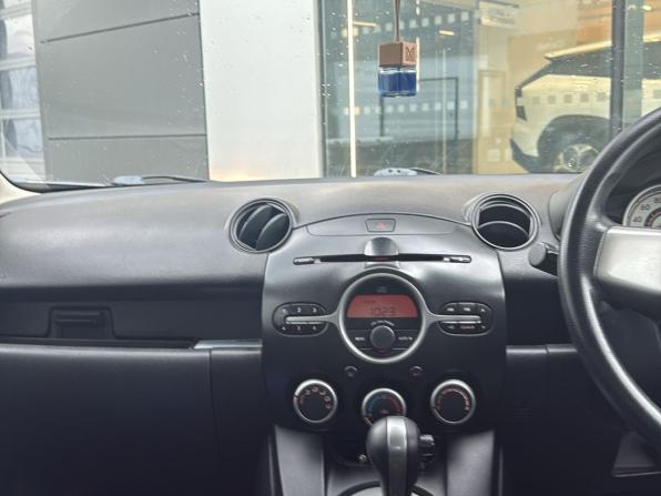 Mazda Demio III (DE) с пробегом 2009 года, цена 380 000 рублей, 111020 км, хэтчбек, Автокод Объявления