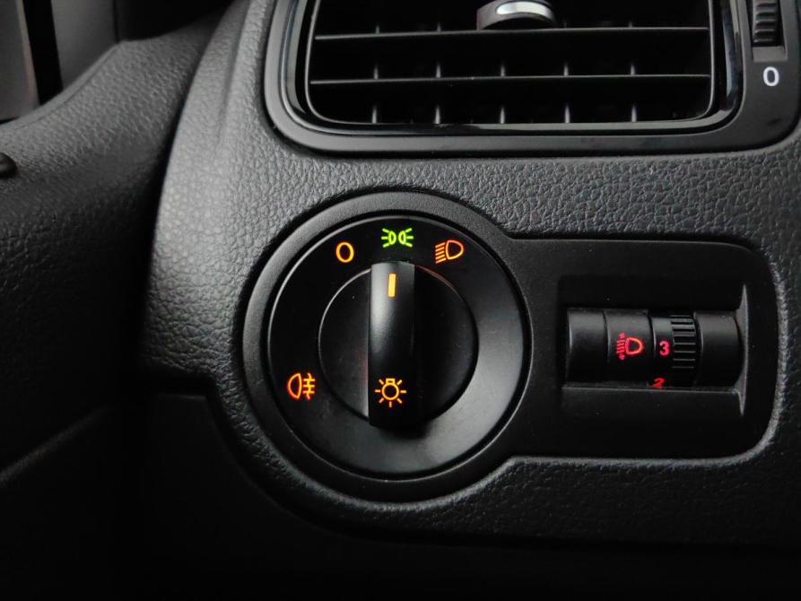 Volkswagen Polo V Рестайлинг Подольск  - изображение 21