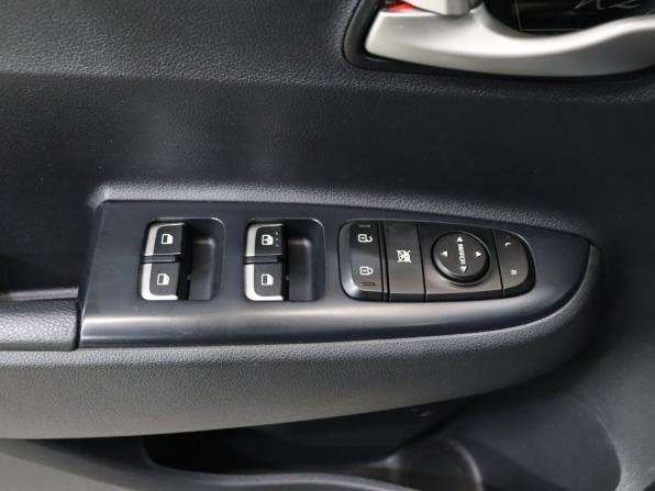 Kia Rio IV Рестайлинг с пробегом 2020 года, цена 1 470 000 рублей, 94884 км, седан, Автокод Объявления