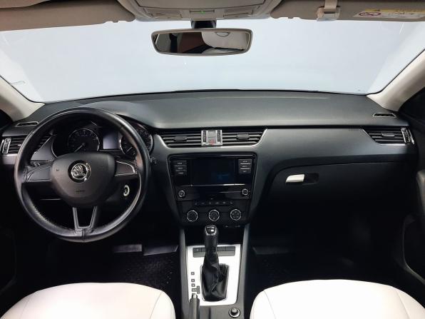 Skoda Octavia III (A7) Рестайлинг с пробегом 2017 года, цена 1 579 000 рублей, 122545 км, лифтбек, Автокод Объявления