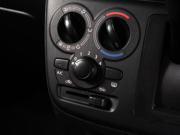 Suzuki Solio III с пробегом 2017 года, цена 970 000 рублей, 166478 км, микровэн, Автокод Объявления
