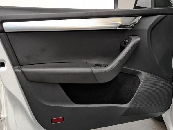 Skoda Octavia III (A7) Рестайлинг с пробегом 2019 года, цена 1 185 000 рублей, 171353 км, лифтбек, Автокод Объявления