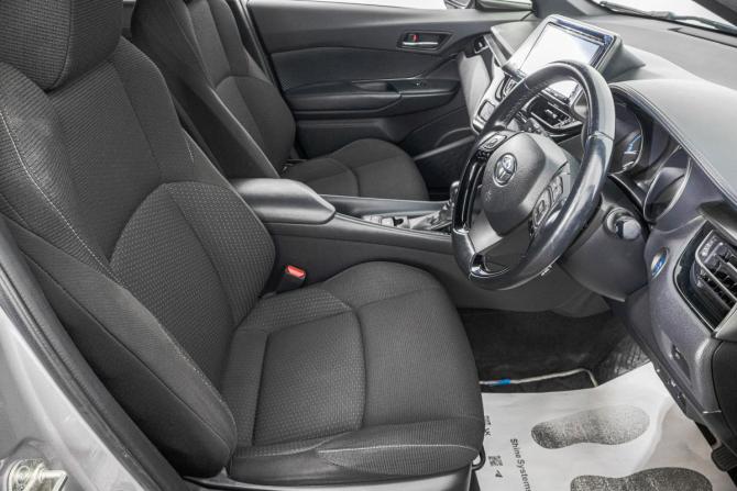 Toyota C-HR I с пробегом 2018 года, цена 1 899 000 рублей, 119300 км, внедорожник, Автокод Объявления