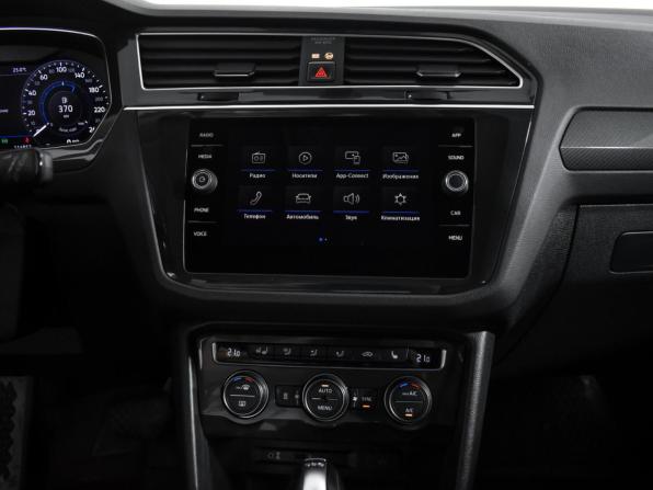 Volkswagen Tiguan II с пробегом 2017 года, цена 2 600 000 рублей, 116854 км, внедорожник, Автокод Объявления