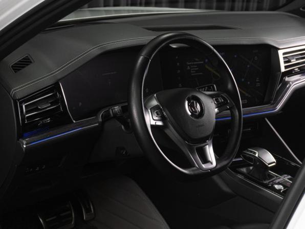 Volkswagen Touareg III с пробегом 2020 года, цена 5 699 000 рублей, 59802 км, внедорожник, Автокод Объявления