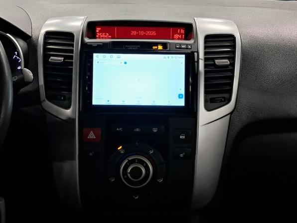 Kia Venga I с пробегом 2011 года, цена 790 000 рублей, 240262 км, компактвэн, Автокод Объявления