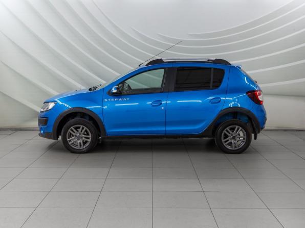 Renault Sandero II с пробегом 2015 года, цена 1 048 000 рублей, 75506 км, хэтчбек, Автокод Объявления