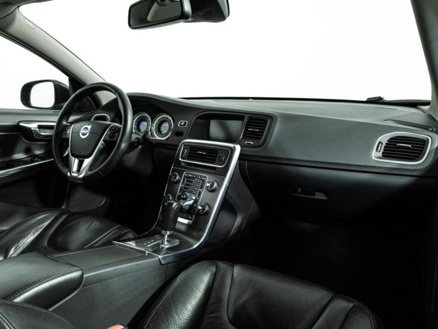 Volvo S60 II Санкт-Петербург  - изображение 10