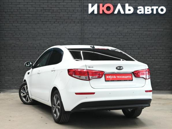Kia Rio III Рестайлинг с пробегом 2017 года, цена 900 000 рублей, 206328 км, седан, Автокод Объявления