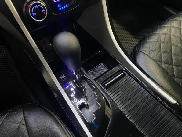 Hyundai Sonata VI (YF) с пробегом 2010 года, цена 954 600 рублей, 185691 км, седан, Автокод Объявления