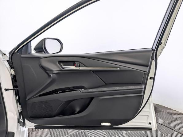 Toyota Camry IX (XV80) China Market с пробегом 2024 года, цена 3 945 000 рублей, 28000 км, седан, Автокод Объявления