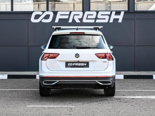 Volkswagen Tiguan II Рестайлинг с пробегом 2020 года, цена 2 969 000 рублей, 48327 км, внедорожник, Автокод Объявления