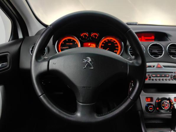 Peugeot 408 I с пробегом 2014 года, цена 584 000 рублей, 130000 км, седан, Автокод Объявления