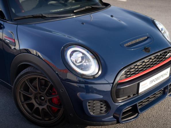 Mini Hatch III (F55/F56) Рестайлинг с пробегом 2018 года, цена 2 679 700 рублей, 110000 км, хэтчбек, Автокод Объявления