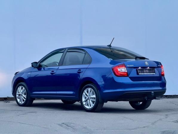 Skoda Rapid I Рестайлинг с пробегом 2018 года, цена 1 050 000 рублей, 215033 км, лифтбек, Автокод Объявления