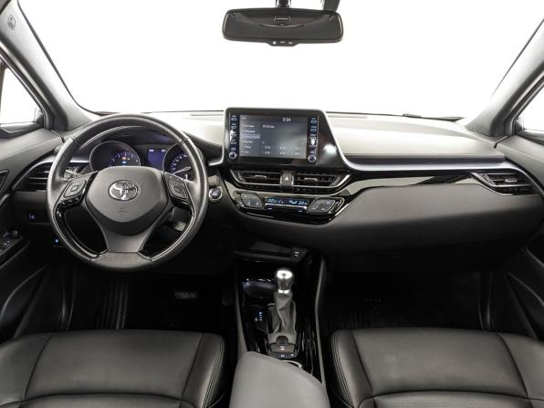 Toyota C-HR I Рестайлинг с пробегом 2020 года, цена 2 740 000 рублей, 46548 км, внедорожник, Автокод Объявления