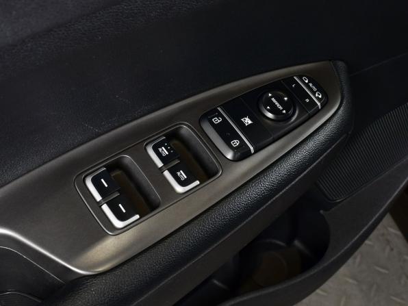 Kia Optima IV Рестайлинг с пробегом 2018 года, цена 1 649 999 рублей, 172524 км, седан, Автокод Объявления