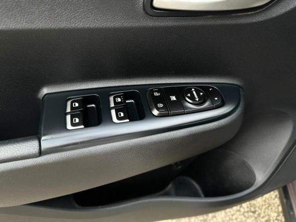 Kia Rio IV с пробегом 2019 года, цена 1 150 000 рублей, 255647 км, хэтчбек, Автокод Объявления