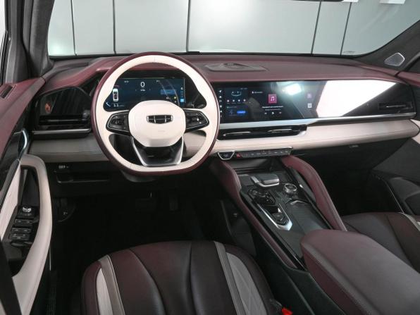 Geely Monjaro I с пробегом 2023 года, цена 3 299 000 рублей, 27955 км, внедорожник, Автокод Объявления