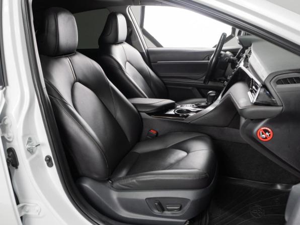 Toyota Camry VIII (XV70) с пробегом 2019 года, цена 2 719 000 рублей, 105506 км, седан, Автокод Объявления