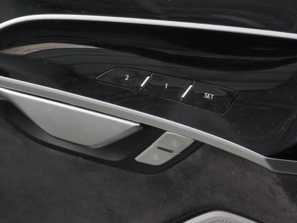 Audi A8 IV (D5) с пробегом 2022 года, цена 7 738 000 рублей, 137589 км, седан, Автокод Объявления