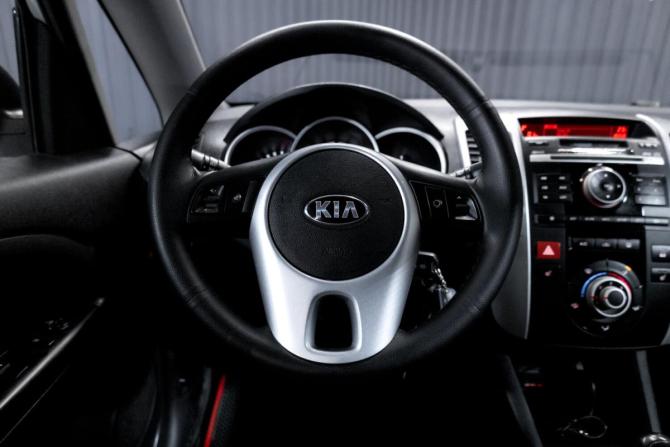 Kia Venga I с пробегом 2013 года, цена 799 000 рублей, 205232 км, минивэн, Автокод Объявления