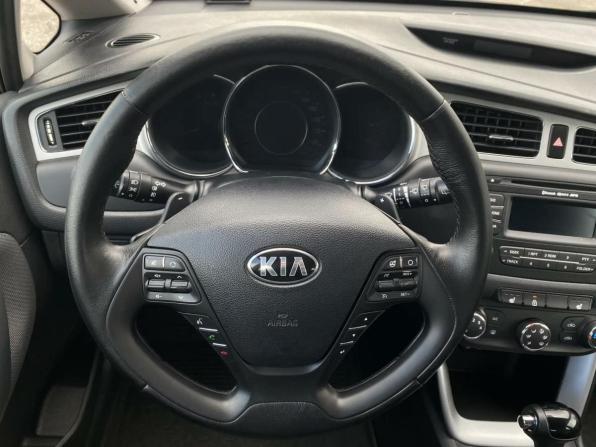 Kia Ceed II с пробегом 2015 года, цена 1 135 000 рублей, 141549 км, хэтчбек, Автокод Объявления