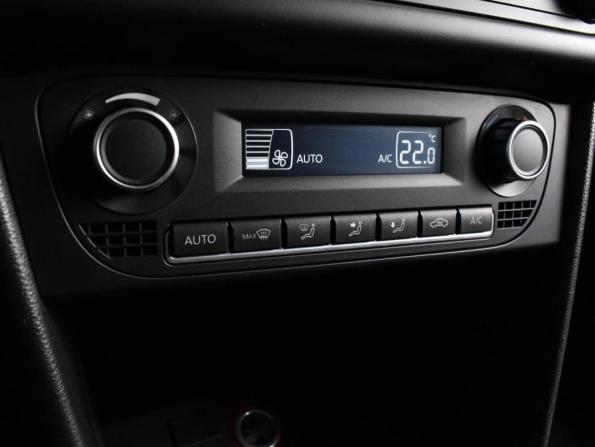 Volkswagen Polo V Рестайлинг с пробегом 2015 года, цена 1 064 000 рублей, 107259 км, седан, Автокод Объявления