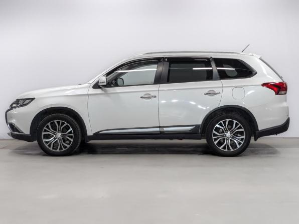 Mitsubishi Outlander III Рестайлинг 2 с пробегом 2015 года, цена 1 899 000 рублей, 125601 км, внедорожник, Автокод Объявления