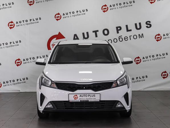 Kia Rio IV Рестайлинг с пробегом 2021 года, цена 1 349 000 рублей, 89641 км, седан, Автокод Объявления