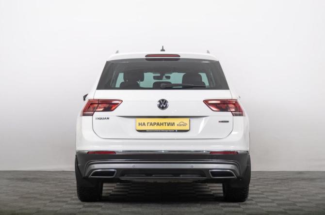 Volkswagen Tiguan II с пробегом 2018 года, цена 2 189 000 рублей, 252700 км, внедорожник, Автокод Объявления