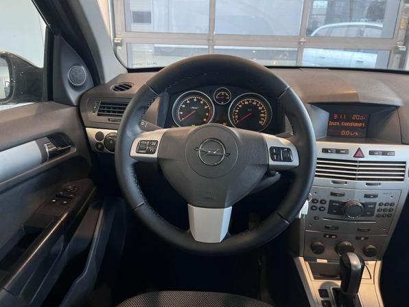 Opel Astra H Рестайлинг с пробегом 2010 года, цена 570 000 рублей, 166220 км, хэтчбек, Автокод Объявления